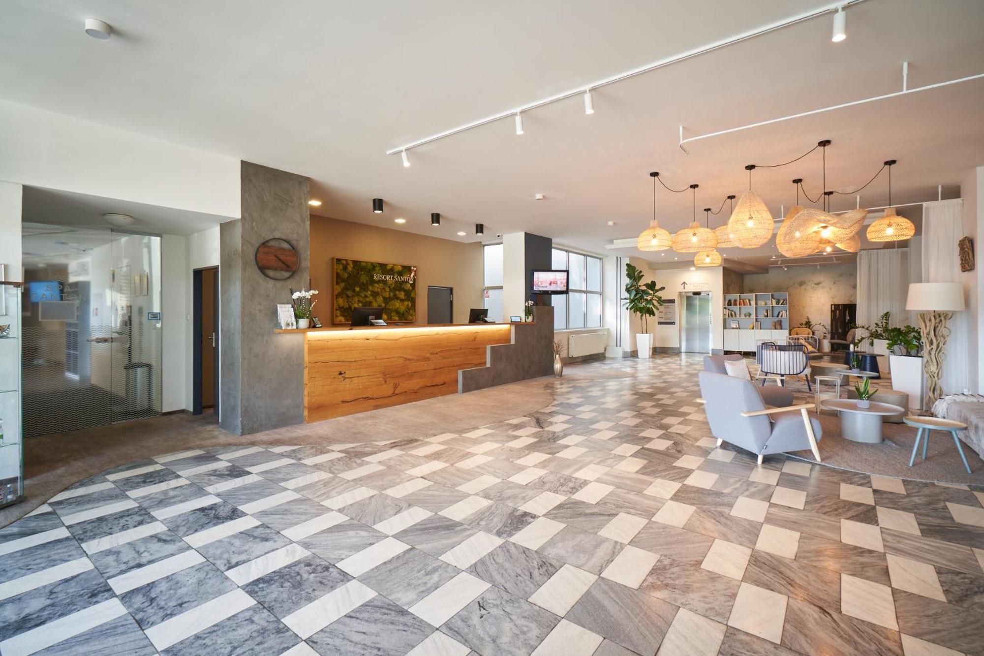 โอเรอา รีสอร์ต ซานตัน Hotel เบอร์โน ภายนอก รูปภาพ