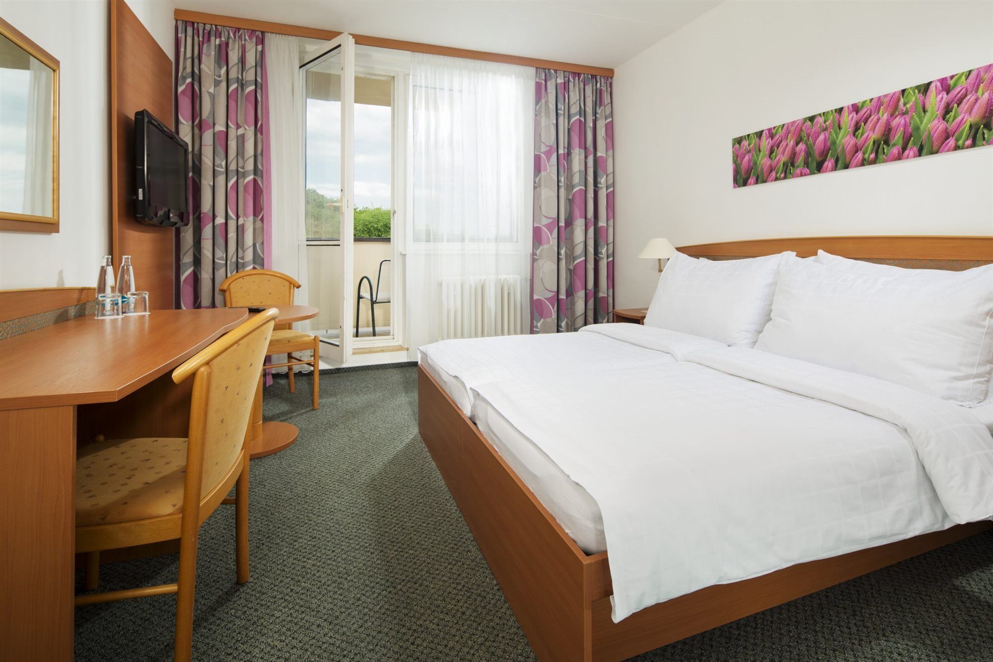 โอเรอา รีสอร์ต ซานตัน Hotel เบอร์โน ภายนอก รูปภาพ